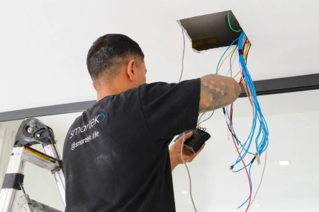 Projeto de automação entra na fase de integração de iluminação, som e comandos inteligentes