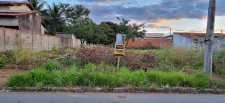 Lote no Village Santa Rita
