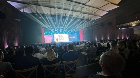 O.M. apresenta lançamento em collab com Ornare, grife de mobília sob medida