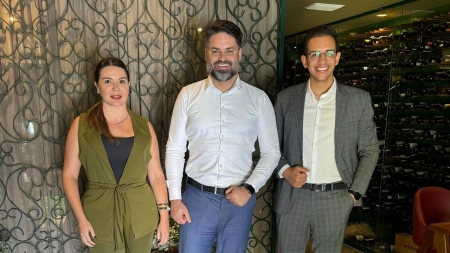 Daniel Reis abre a própria imobiliária e já inicia atividades com 70 corretores