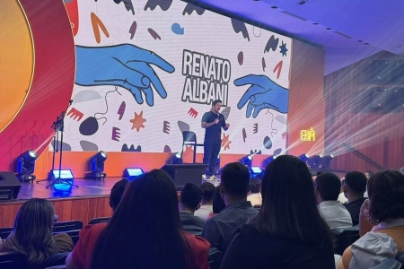 EBM apresenta Now Alameda das Águas com presença de humorista Renato Albani