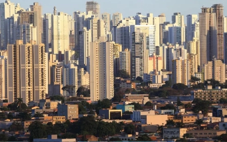 Valor dos imóveis no Brasil tem maior alta em 11 anos, segundo FipeZAP