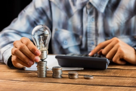 Corretores podem obter benefícios na conta de energia por meio de programa gratuito associado ao Creci