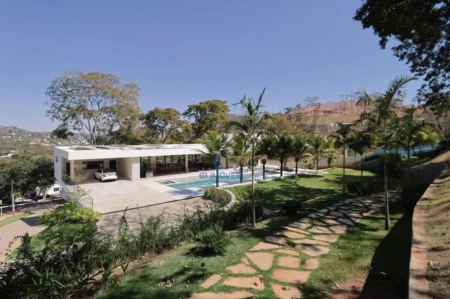 Nova mansão de Zé Felipe no Aldeia do Vale, avaliada em R$ 27 milhões possui sete banheiros e 1.380m² de construção