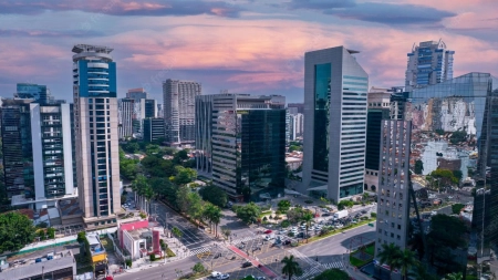 Mercado imobiliário fecha 2º trimestre com vendas sólidas e menor oferta de imóveis