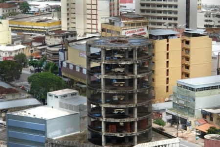 Levantamento da Sefic aponta mais de mil imóveis em situação de abandono em Goiânia, desde 1990