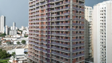 Casa du Lago conclui 100% da estrutura e entra em nova fase da obra