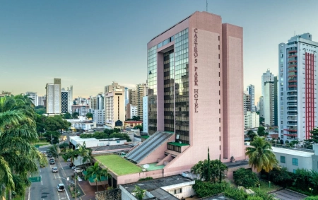 Castro’s Park Hotel chega aos 40 anos em meio a modernização e crescimento do setor