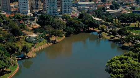 Quando o Lago das Rosas era a “praia” de Goiânia