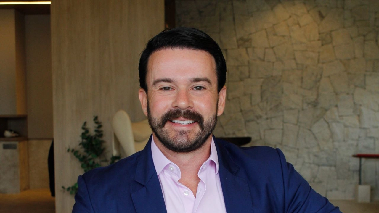 Delton Andreatta prepara saída da Adão após 16 anos