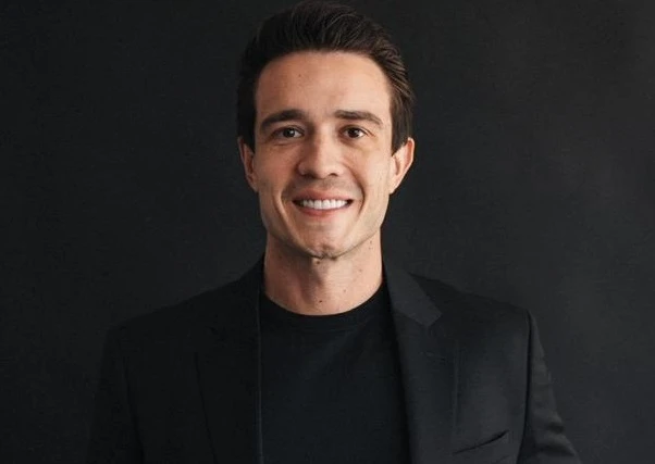 Imagem da opção Rodrigo Santana