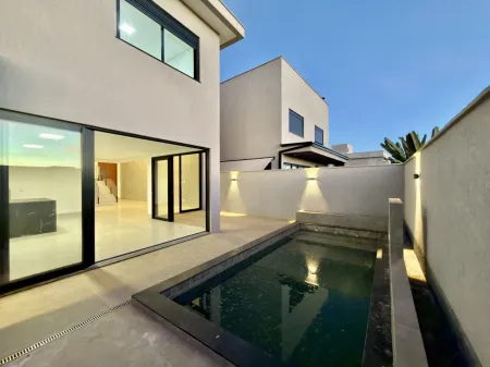 Sobrado no Jardins Capri