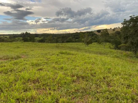 Chácara em Hidrolândia