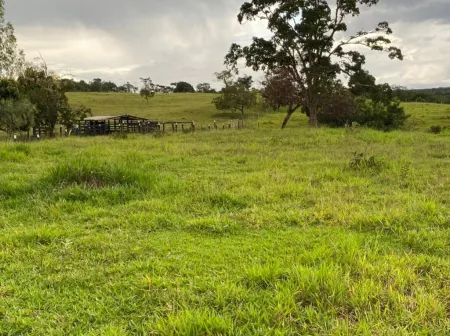 Chácara em Hidrolândia