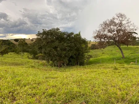 Chácara em Hidrolândia