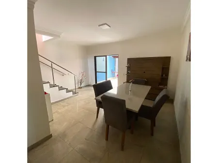 Sobrado no Setor Estrela Dalva