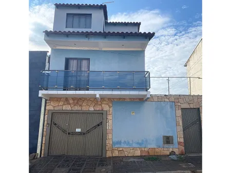Sobrado no Setor Estrela Dalva