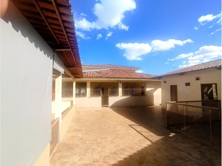 Sobrado no Setor Santa Genoveva