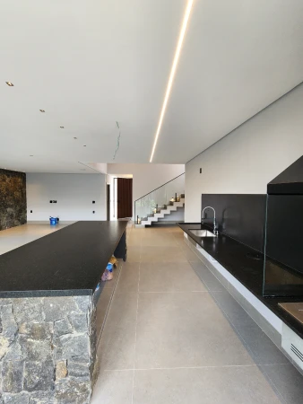 Sobrado Jardins Capri