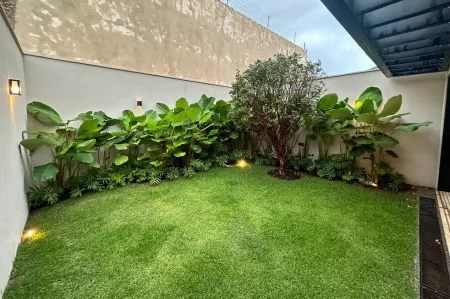 Sobrado no Jardim Atlântico