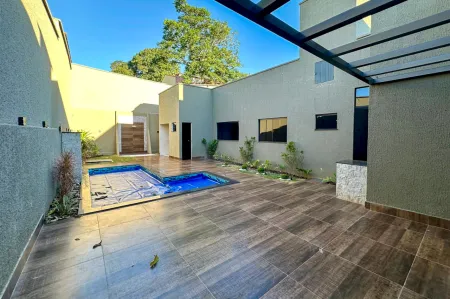 Casa no Jardim Balneário Meia Ponte