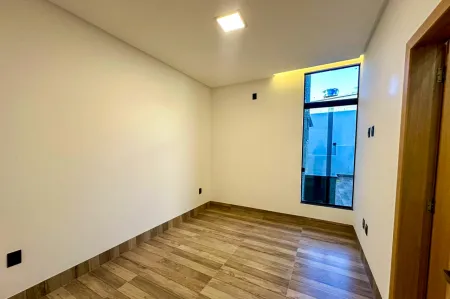 Casa no Jardim Balneário Meia Ponte