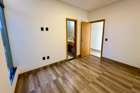 Casa no Jardim Balneário Meia Ponte