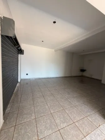 Sala Comercial Residencial Antônio Carlos Pires