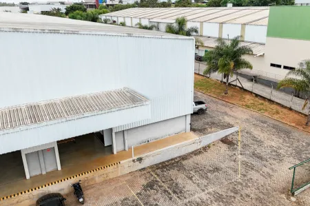 Galpão em Senador Canedo