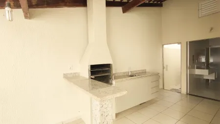 Casa no Condomínio Village do Campus