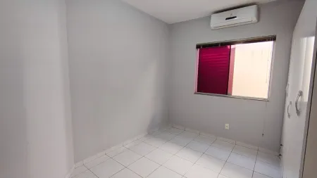 Casa no Condomínio Village do Campus