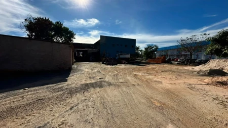 Área Comercial em Senador Canedo