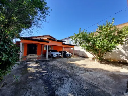 Casa no Jardim Ana Lúcia