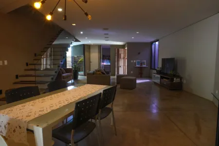 Sobrado Jardins Valência
