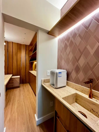 Sala no Euro Working Concept