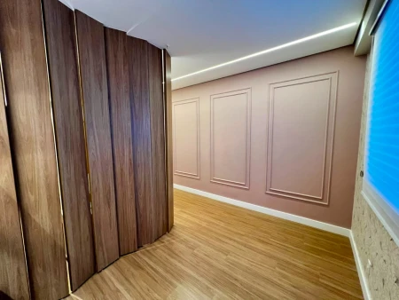 Sala no Euro Working Concept
