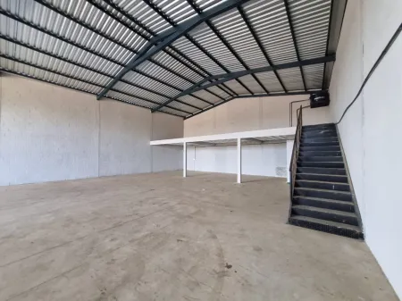 Galpão Comercial no Jardim Bougainville