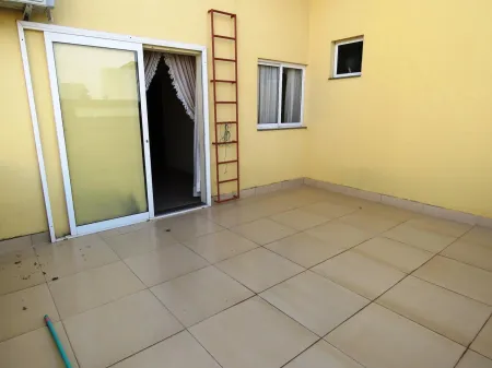 Sobrado no Setor Jaó