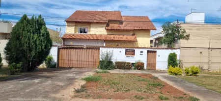 Sobrado no Setor Jaó