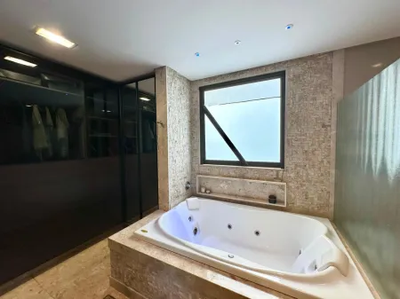 Sobrado Alphaville Ipês