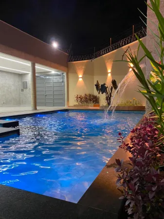Casa Comercial no Residencial Recanto do Bosque