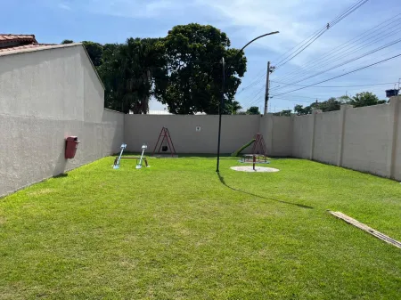 Casa no Condomínio Village Paineiras