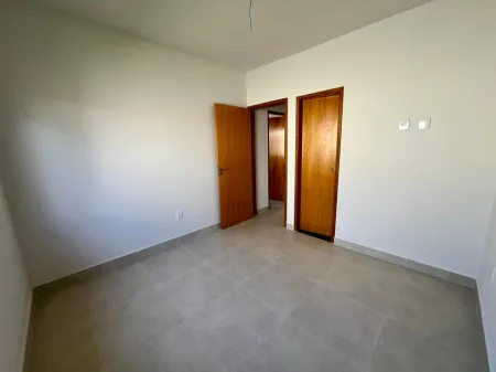 Casa no Condomínio Village Paineiras
