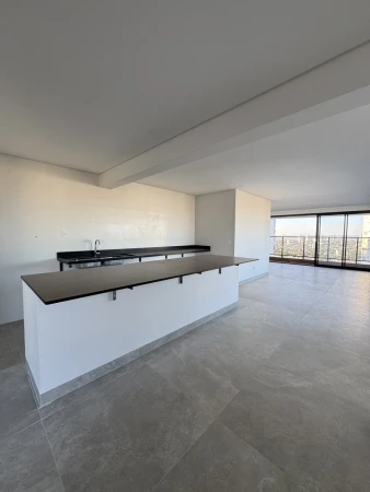 Penthouse Ares Marista