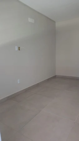 Casa de 2 Quartos com armários em Senador Canedo