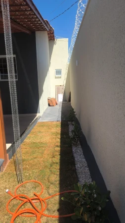 Casa de 2 Quartos com armários em Senador Canedo