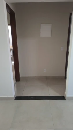 Casa de 2 Quartos com armários em Senador Canedo