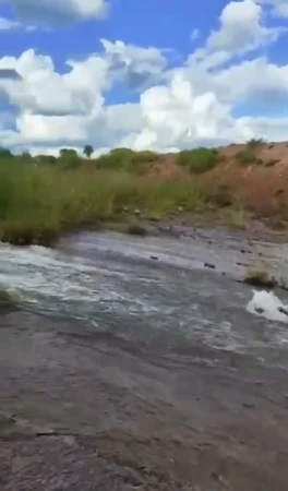 Área comercial Hidrolândia