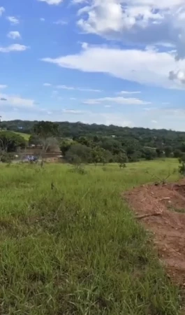 Área comercial Hidrolândia