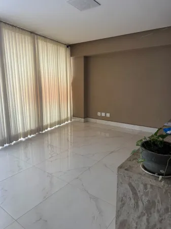 Residencial Side Home